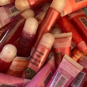 25 PC lip gloss bundle